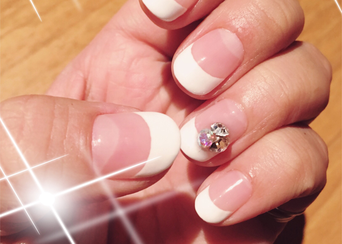 カラー1色 or ラメカラー1色からお選び頂けるシンプル開運ネイル